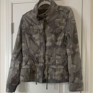 Abercrombie & Fitch Gray Camouflage Utility Jacket